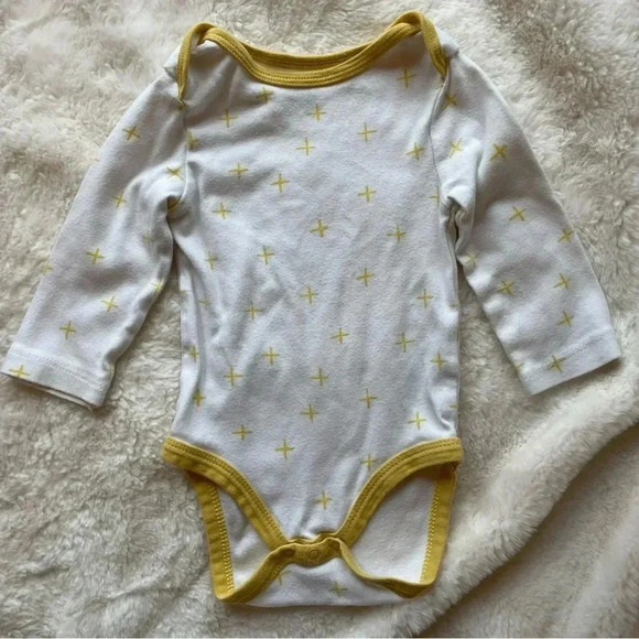 Cloud Island 6-9 months long sleeve grey and yellow onesie set​ - Picture 5 of 7